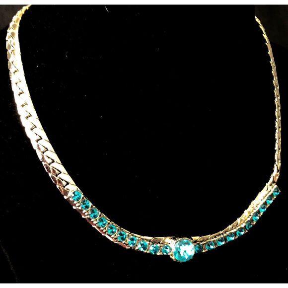 Vintage Aqua Rhinestone Choker on Heavy Silver-Tone Serpentine Omega Chain 1940s - Picture 4 of 11